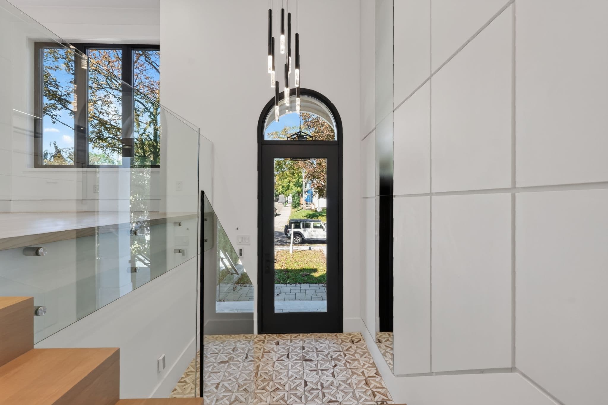 119 Glengrove Ave W Toronto, ON M4R 1P1