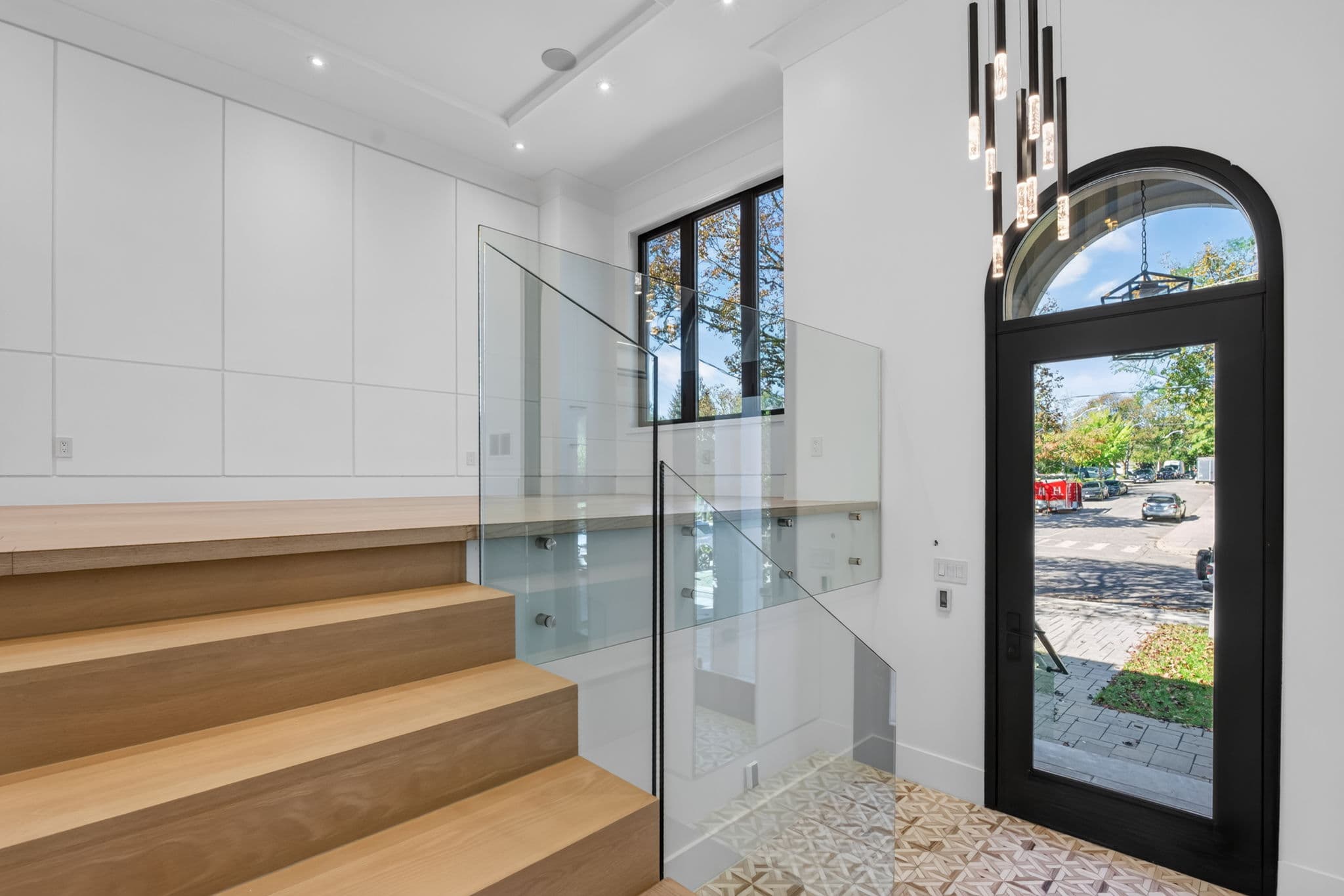 119 Glengrove Ave W Toronto, ON M4R 1P1